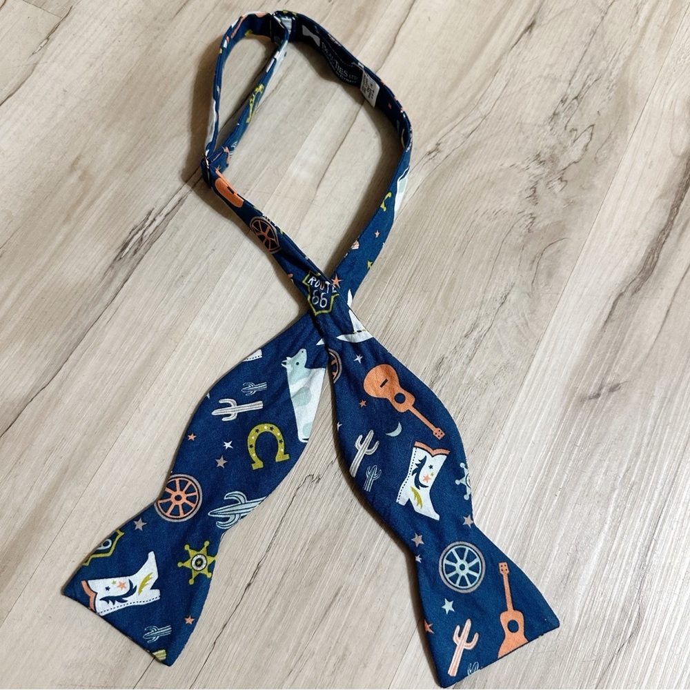 Beau Ties of‎ Vermont Cotton Western Cowboy Print Bow Tie